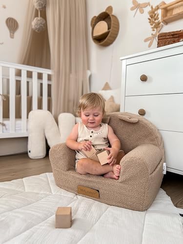 Flumi Personalisierte Kindersessel Babysessel Schaumstoff – Kindersitz fur Kinderzimmer Spielzimmer – Sessel mit Gravur Kindername Farbe: Lammfell Dunkelbeige - 5