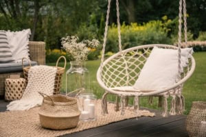Garten Hängesessel Garten Hängesessel (depositphotos.com)