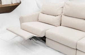 Sofa mit Relaxfunktion Sofa mit Relaxfunktion (depositphotos.com)