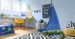 Spielecke mit einem Kinderhängesessel (depositphotos.com)